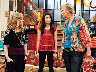 Jennette McCurdy, Miranda Cosgrove e Jane Lynch (Photo By Lisa Rose/Nickelodeon)