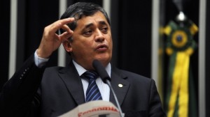 Guimarães: currículos pró-governo