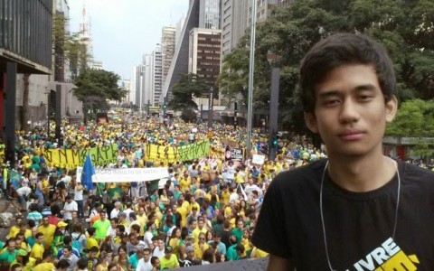 Kim Kataguiri  (no protesto do dia 15): ele anuncia a "Marcha a Brasília"