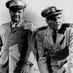 Jack Warden e Collins em 'A Escuna do Diabo'