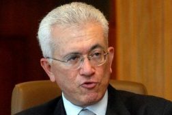 ‘Desisti’, diz Mangabeira Unger sobre habeas corpus em favor de Bolsonaro