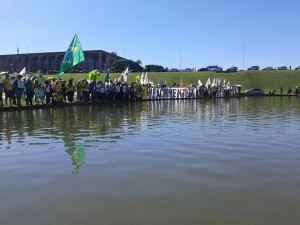 Marcha chega lago