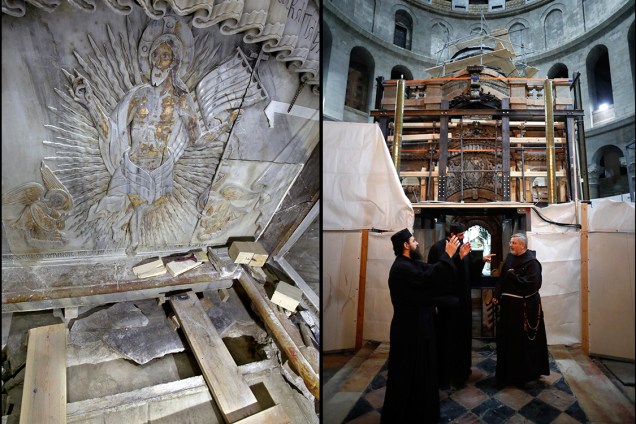 À direita, imagem mostra o interior da tumba onde Jesus Cristo foi sepultado. À esquerda, padres ortodoxos e franciscanos comemoram a abertura da edícula que protege a tumba, que estava fechada desde 1555.