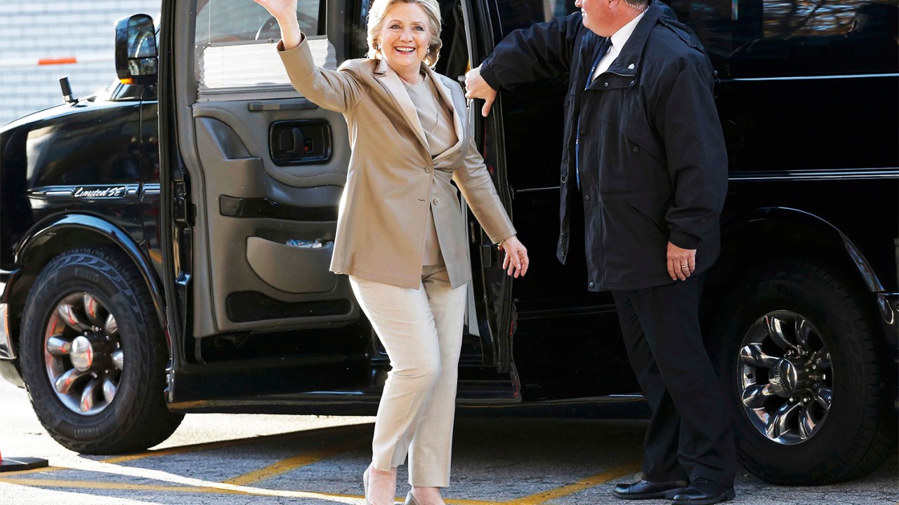 A candidata democrata à presidência dos Estados Unidos, Hillary Clinton, chega para votar na Escola primária de Grafflin, em Nova York - 08/11/2016