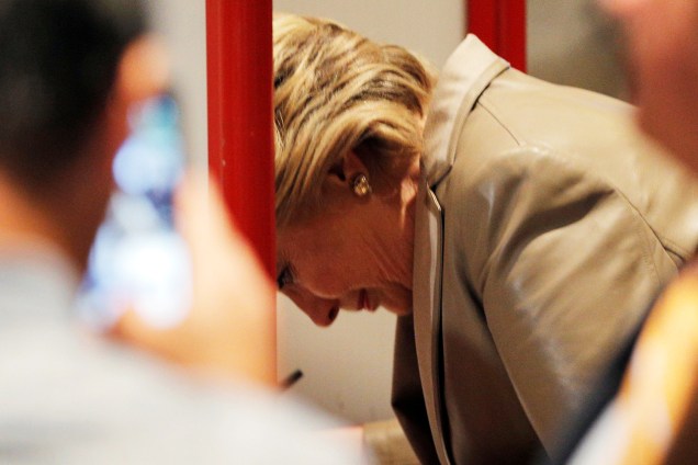 A candidata democrata à Presidência dos Estados Unidos, Hillary Clinton, vota na Escola primária de Grafflin, em Nova York - 08/11/2016