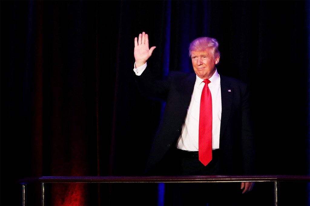 O republicano Donald Trump chega ao New York Hilton Midtown para realizar discurso, após derrotar a democrata Hillary Clinton nas eleições presidenciais americanas. O magnata conquistou os 270 delegados necessários para vencer a disputa - 09/11/2016