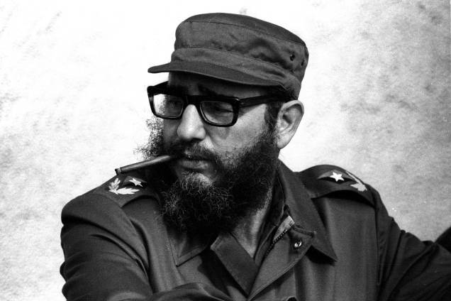 O então primeiro-ministro cubano Fidel Castro durante o 19º aniversário de sua chegada aos seus companheiros revolucionários no iate Granma, em Havana, em novembro de 1976