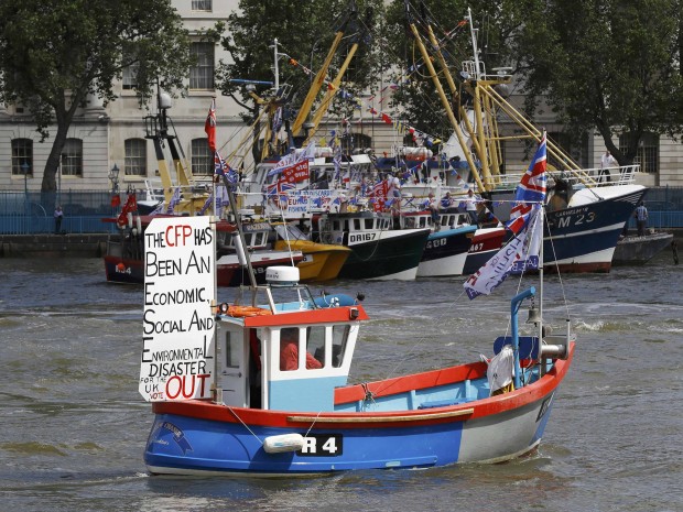 Voto flutuante e o enigma sobre o que sai das urnas: barco da campanha pelo "não" (Stefan Wermuth/Reuters)