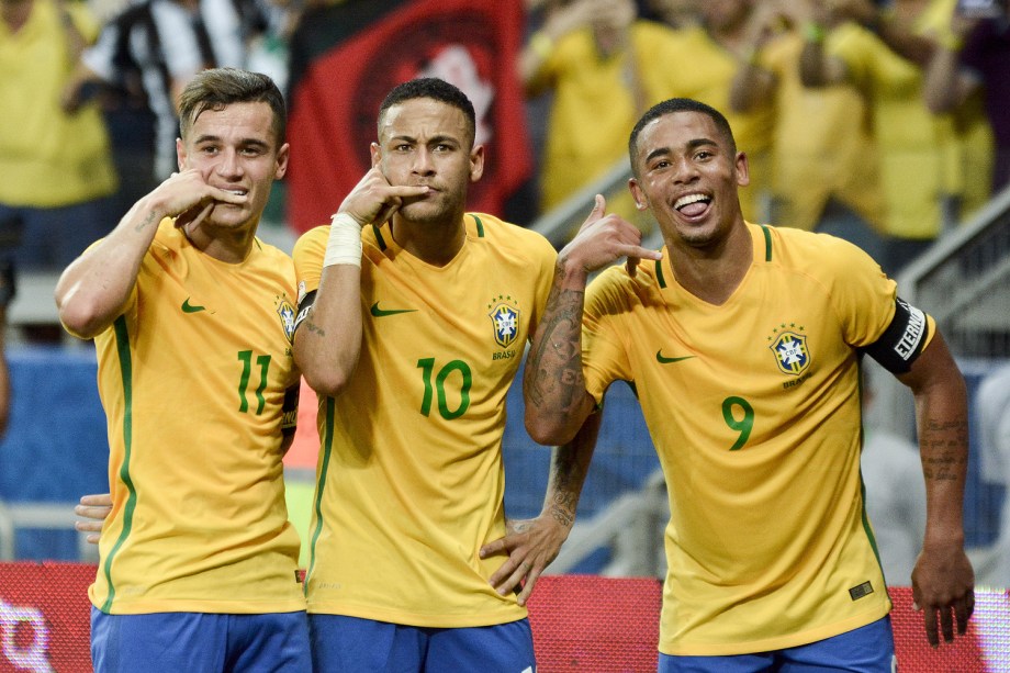 Belo Horizonte - MG - 10/11/2016 - Eliminatorias da copa do Mundo 2018  Brasil x Argentina, Fulano do Brasil disputa lance contra jogador da  Argentina pela eliminatoria da copa do Mundo de