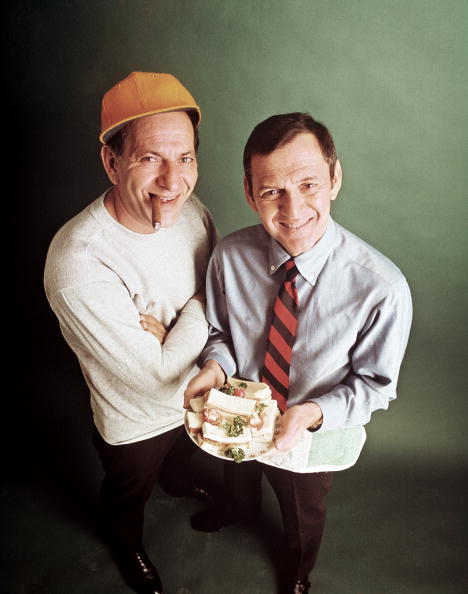 (E-D) Jack Klugman e Tony Randall em 'The Odd Couple' (Foto: ABC/Arquivo)