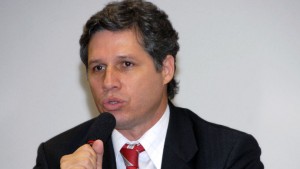 Paulo Teixeira tem apoio dos delegados