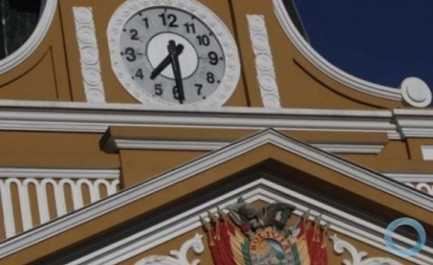 rel&oacute;gio bol&iacute;via