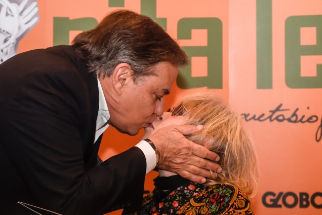 Ronnie Von,  amigo de longa data da cantora, disse que foi a tarde de autógrafos "apenas para dar um beijo na Rita"