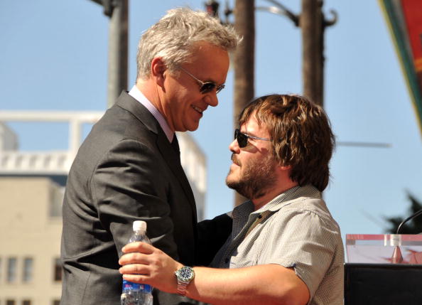 (E-D) Tim Robbins e Jack Black em 2008, quando Robbins recebeu sua estrela na Calçada da Fama (Foto: Getty/Arquivo)
