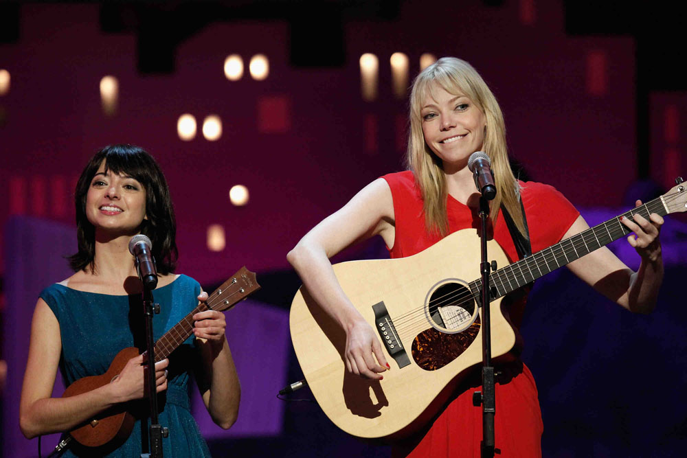 Garfunkel and Oates' estreia em agosto | VEJA