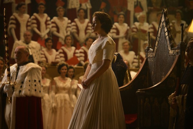 Claire Foy durante gravações da série "The Crown", produzida pelo Netflix
