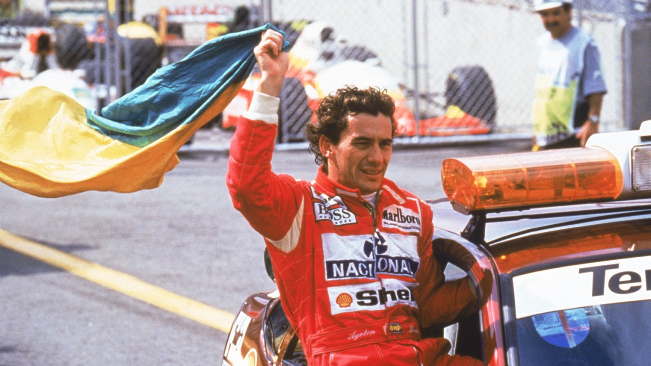 Ayrton Senna comemorando a vitória no Grande Prêmio do Brasil de Fórmula 1 - 28/03/1993