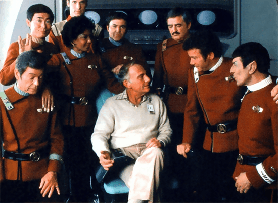 Bennett com a tripulação da nave Enterprise na década de 1980. (Foto: Paramount/Arquivo).