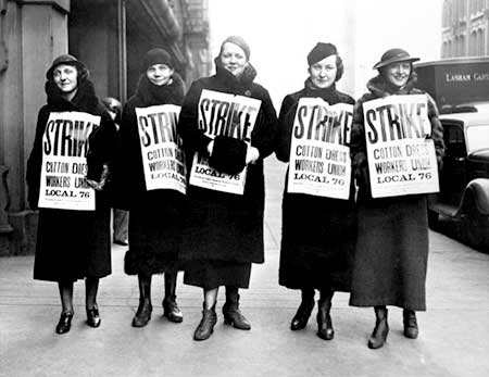 Mulheres em greve na década de 1930. (Foto reprodução)