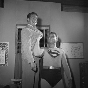 Jack e George Reeves em 'As Aventuras do Superman' (Foto: ABC/Arquivo)