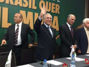 Temer: assediado