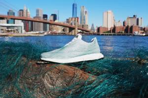 Adidas "UltraBOOST Uncaged Parley"