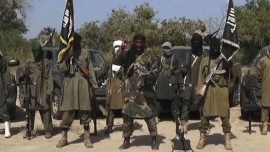 Terroristas-do-grupo-nigeriano-Boko-Haram-sao-vistos-em-novo-video-divulgado-na-internet-size-598