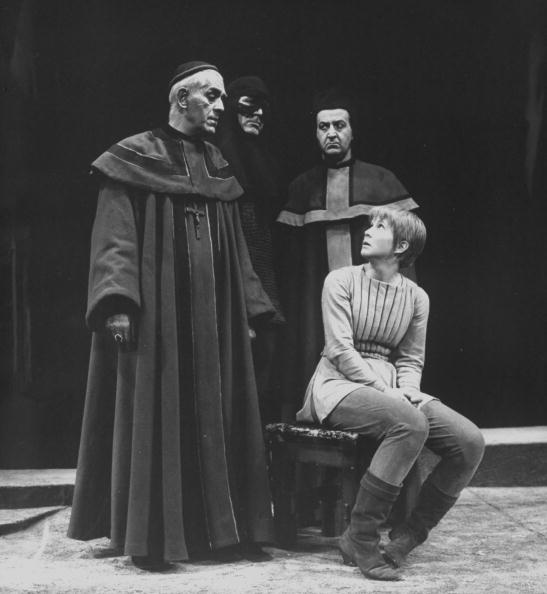 Boris Karloff;Julie Harris