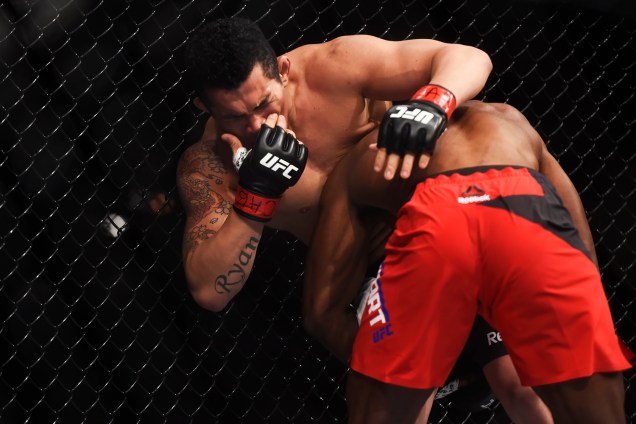Francimar Bodao perde para Darren Stewart, na primeira luta do card preliminar do UFC Fight Night, realizado no Ginásio do Ibirapuera, em São Paulo - 19/11/2016