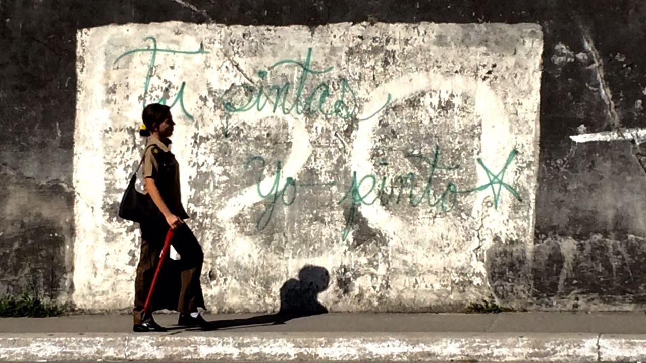Grafite do artista El Sexto em muro de Cuba