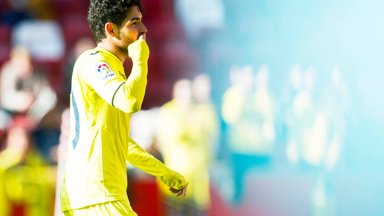 Alexandre Pato comemora o gol do Villarreal contra o Sporting Gijón - 17/12/2016