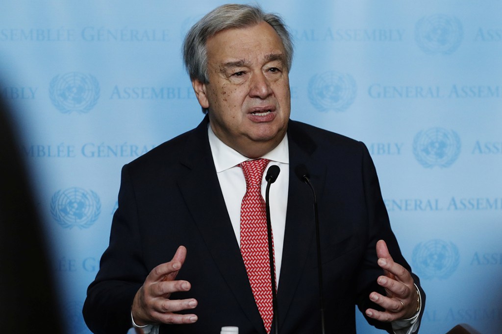 Antonio Guterres, futuro Secretário-Geral da ONU durante assembleia na sede da organização em Nova York