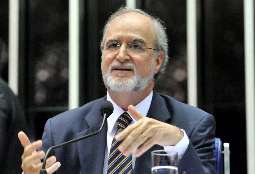 Eduardo Azeredo (PSDB) – TJ-MG determina prisão