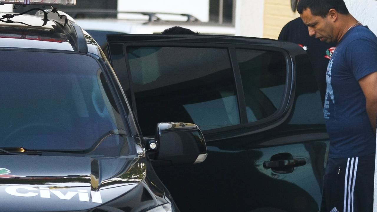 Rogério Lins segue para penitenciária