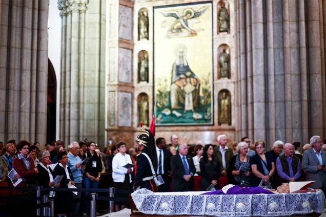 Corpo de Dom Paulo Evaristo Arns é velado na Catedral da Sé, em São Paulo (SP) - 15/12/2016