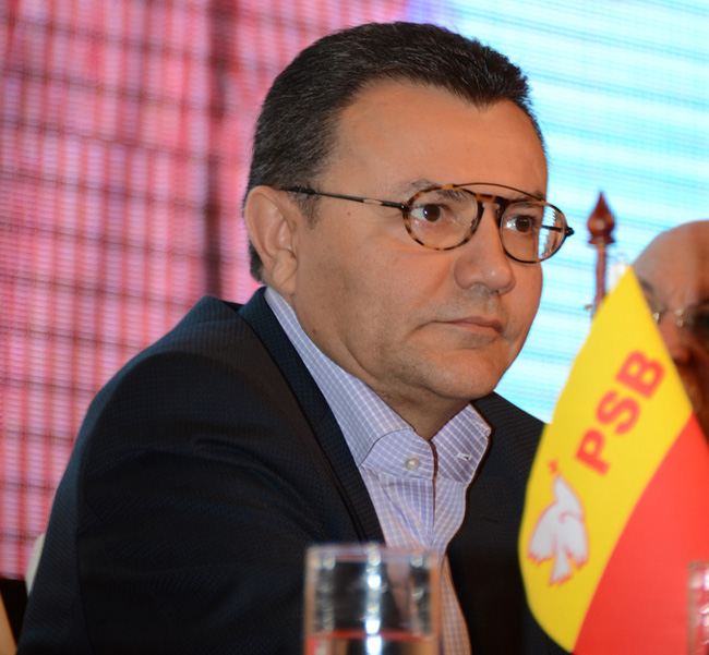 Carlos Siqueira