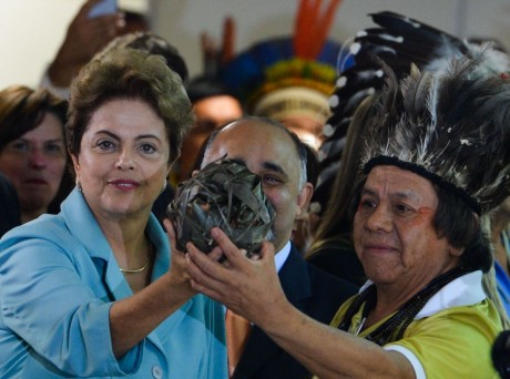 dilma-mandioca-dos-c3adndios-mulheres-sapiens