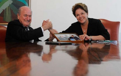 Dilma Rousseff e Joseph Blatter, presidente da Fifa