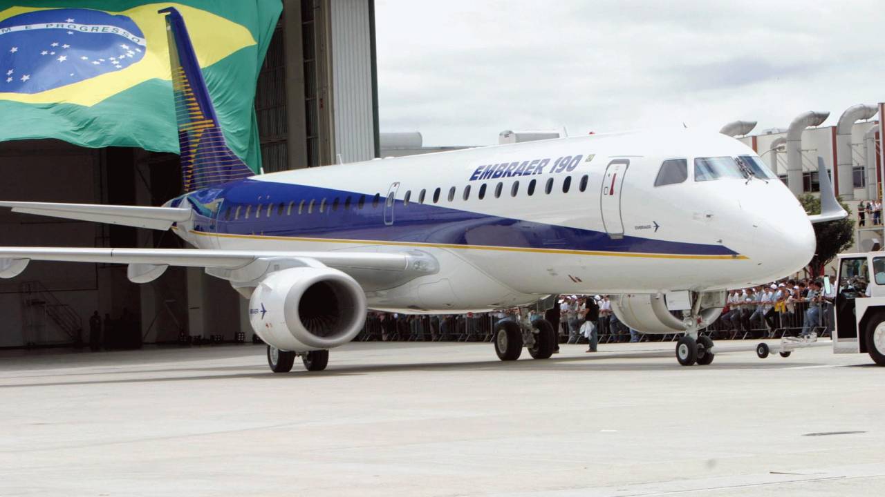 Embraer_190