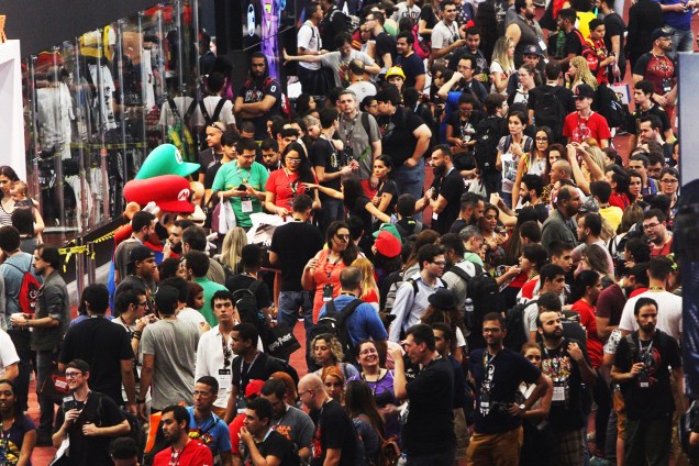 Movimentação do público no terceiro dia da Comic Con Experience, realizada na São Paulo Expo, zona sul da capital paulista - 03/12/2016