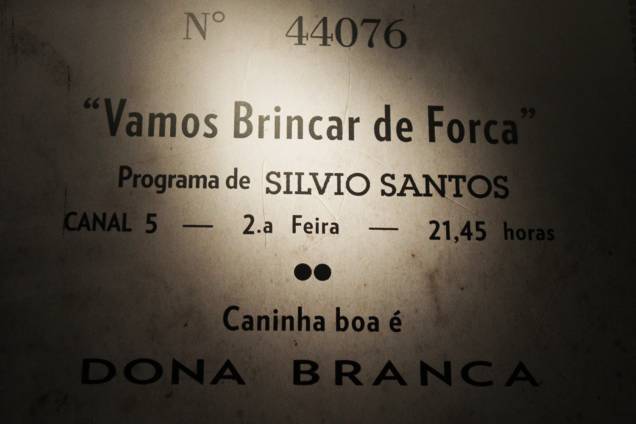Anúncio do programa ´Vamos Brincar de Forca´, que foi exibido pela extinta TV Paulista em 1961 e apresentado pelo empresário e apresentador Silvio Santos - 06/12/2016