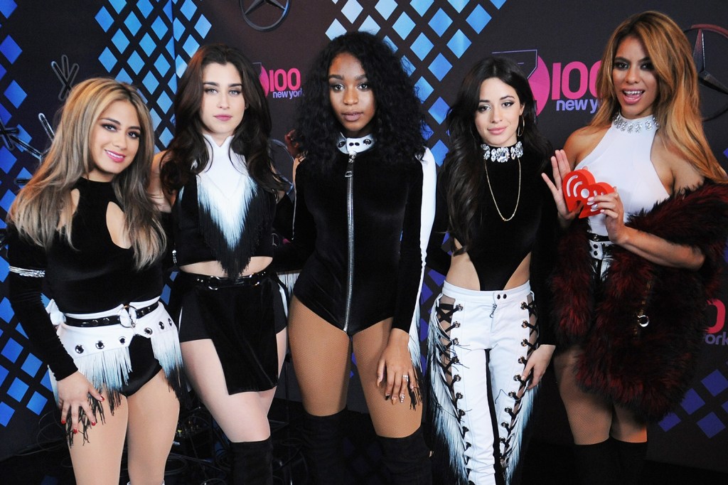 O grupo Fifth Harmony: Ally Brooke, Lauren Jauregui, Normani Kordei, Camila Cabello e Dinah Jane Hansen, em evento no Madison Square Garden, em Nova York - 09/12/2016