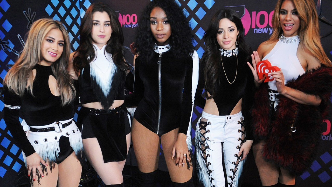 O grupo Fifth Harmony: Ally Brooke, Lauren Jauregui, Normani Kordei, Camila Cabello e Dinah Jane Hansen, em evento no Madison Square Garden, em Nova York - 09/12/2016