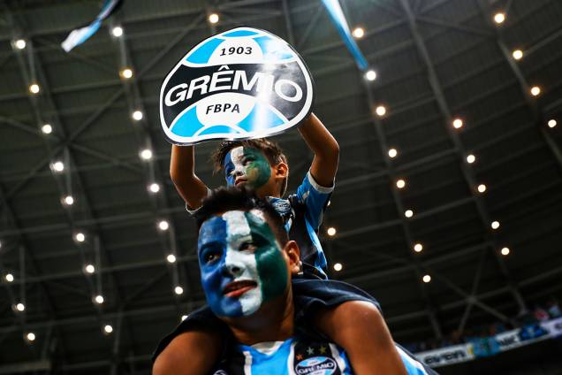 Torcedores do Grêmio durante a final da Copa do Brasil, em Porto Alegre