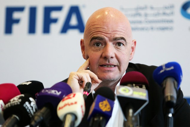 O ex-secretário-geral da UEFA, Gianni Infantino, é eleito presidente da FIFA - 22/04/2016