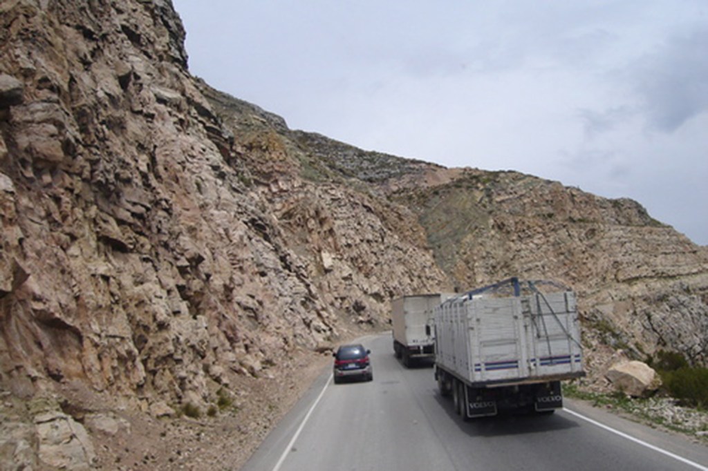 Estrada Cochcabamba-Oruro na Bolívia