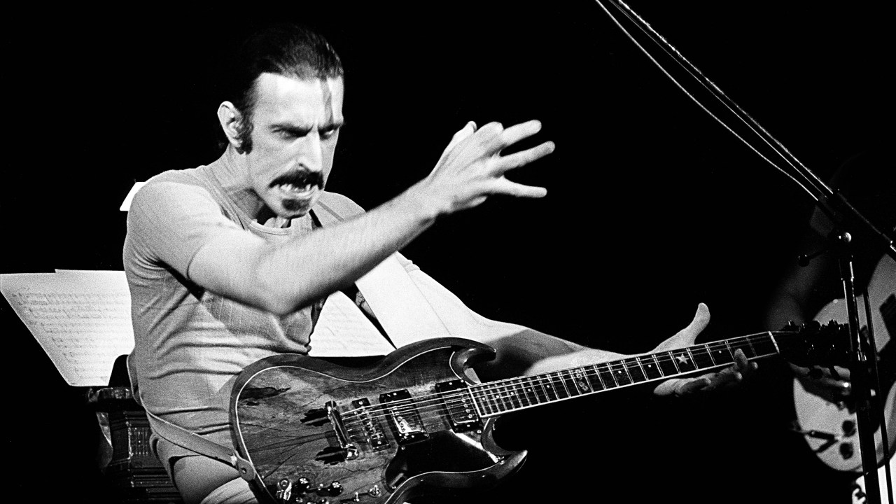 UNITED STATES - JANUARY 01: Photo of Frank ZAPPA; Frank Zappa performing on stage (Photo by Richard E. Aaron/Redferns)