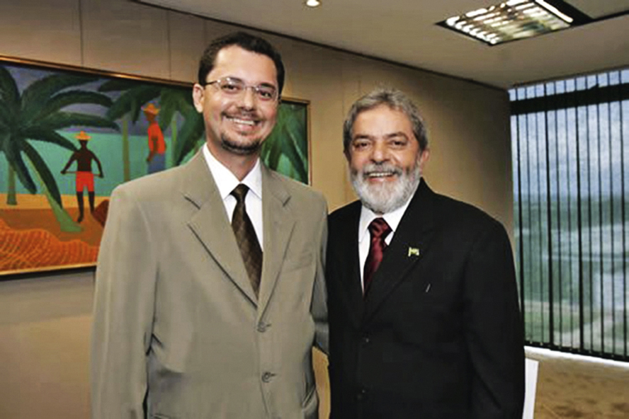 Os presidentes da República, Luiz Inácio Lula da Silva, e do Senado, Rodrigo Pacheco, durante cerimônia no Palácio do Planalto, em junho de 2023