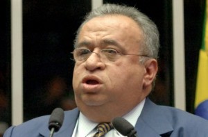 Her&aacute;clito apresentou projeto que pode beneficiar Eduardo Cunha