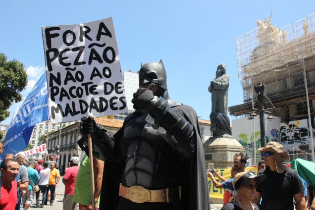 Servidores Públicos do Estado do Rio de Janeiro fazem manifestação em frente à Alerj contra as medidas de austeridade - 06/12/2016